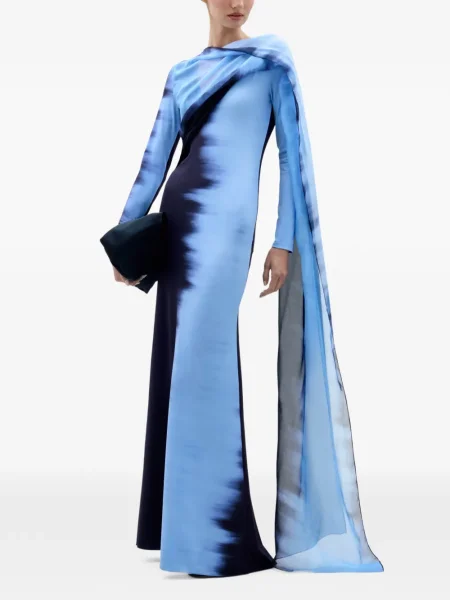 Rochie maxi Silvia Tcherassi drapată de costum albastru