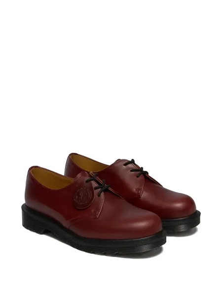 Ниски обувки Dr. Martens с връзки с дантела червено