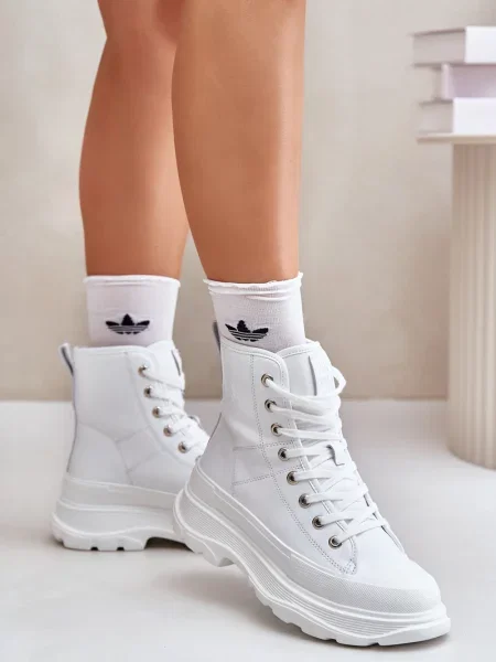 Kožené zateplené polokozačky Big Star Shoes na platformě bílé