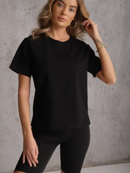 T-shirt Ozdobiony po Bokach Rozcięciami Brinelle czarny