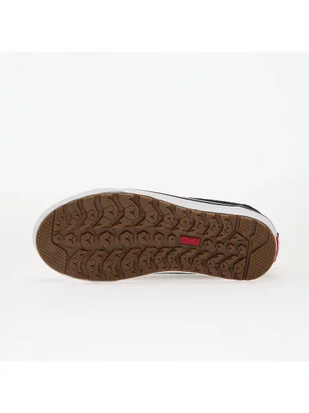 Izoliran superge Vans Old Skool črna