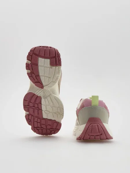 Кроссовки Reserved