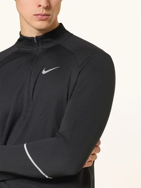 Nike Běžecké Tričko Miler černá
