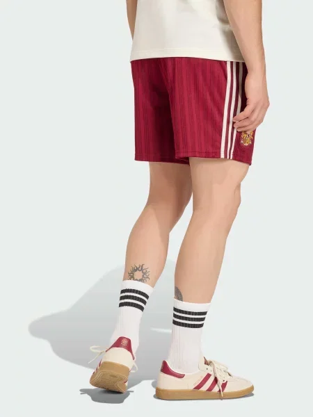 Спортивные шорты Adidas бордовые