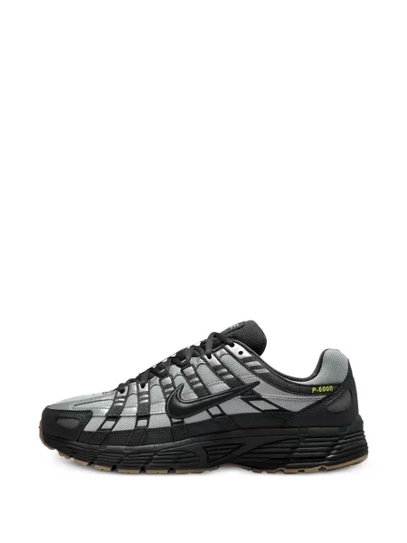 Csipkés felső Nike autogrammal fekete
