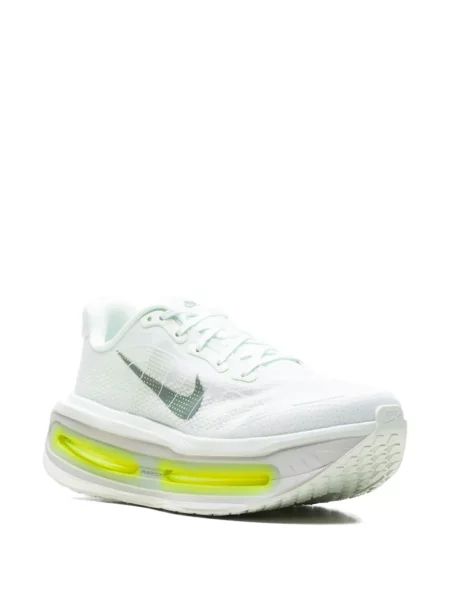 Matlasat sneakerși Nike LeBron alergare violet