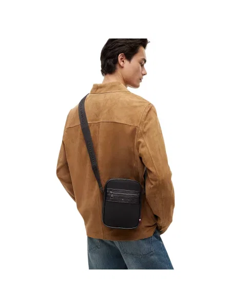 Tommy Hilfiger Oldaltáska fekete