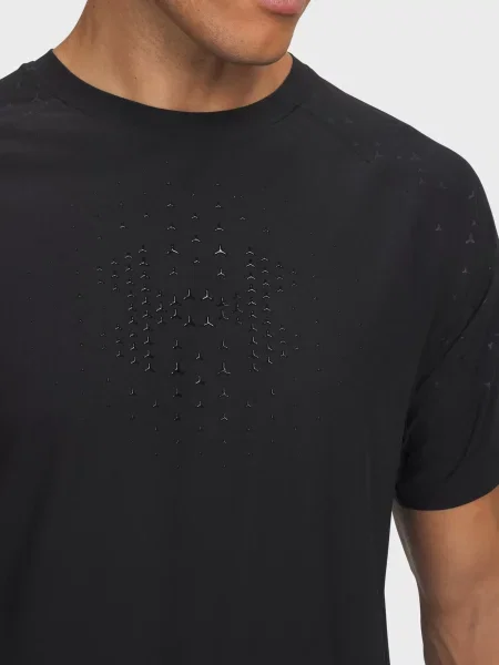 Футболка Under Armour чорна