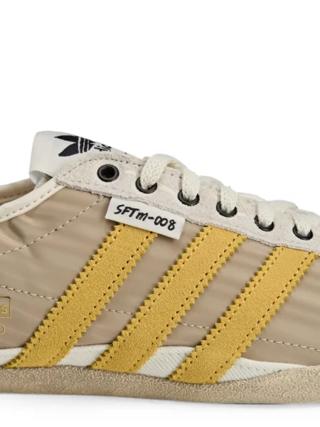 Pantaloni Adidas cu broderie cu dungi din piele de căprioară maro
