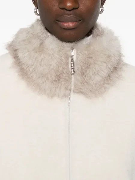 S ovratnikom krzneni prsluk Marccain s krznom