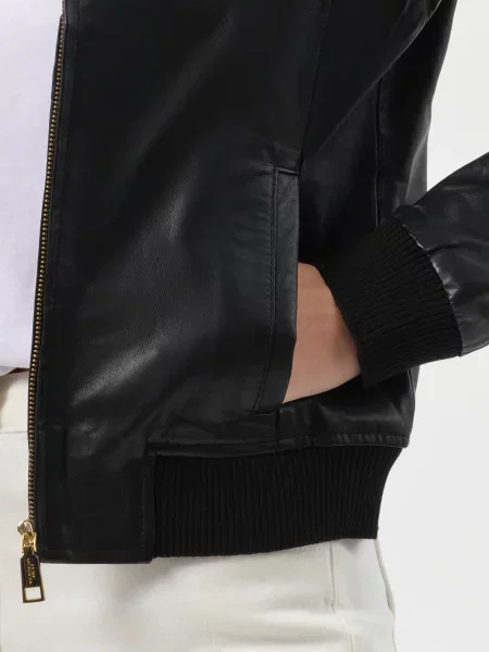 Куртка Armani Exchange черная