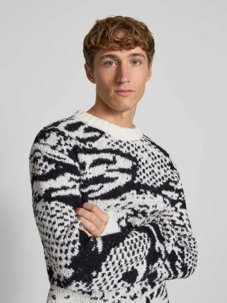 Sweter z dzianiny o kroju regular fit z dodatkiem wełny model ‘PANKU’ Edwin biały