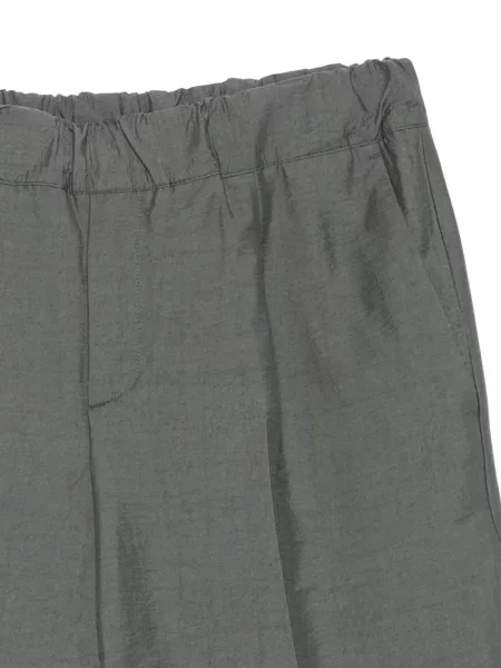 Pantaloni scurți Costumein verde