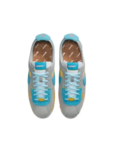 Pantofi Nike gri