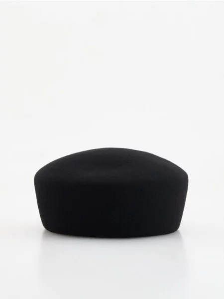 Căciulă Reserved de lână negru