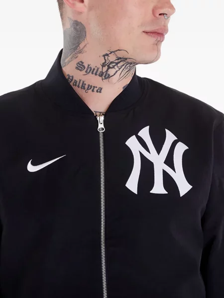 Tricou Nike scurt din dantelă alb