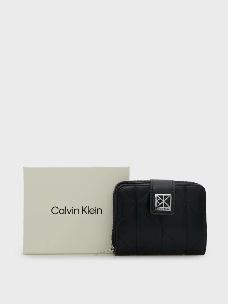 Стеганый кошелек Calvin Klein черный