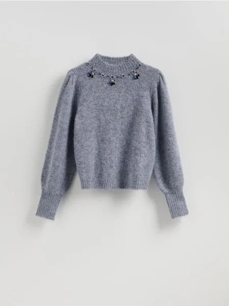 Reserved Sweter z biżuteryjną aplikacją granatowy