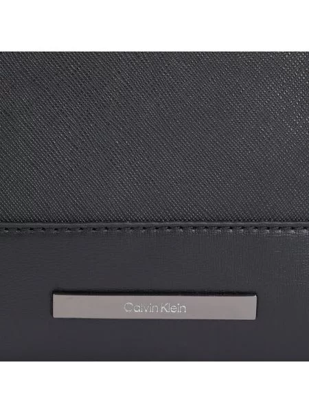 Torbica Calvin Klein crna