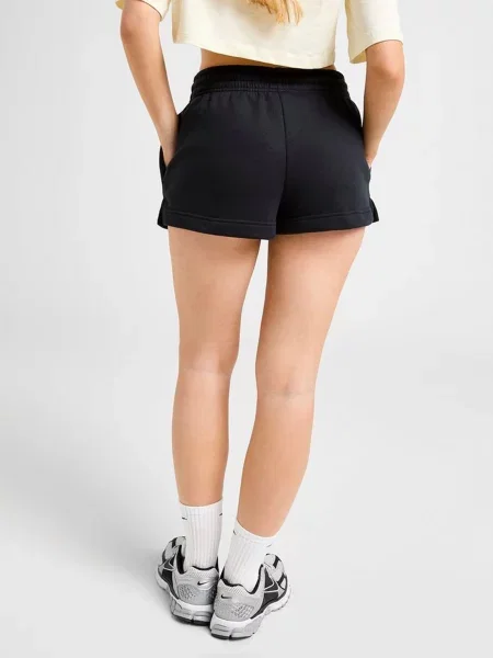 Спортивные шорты Nike черные