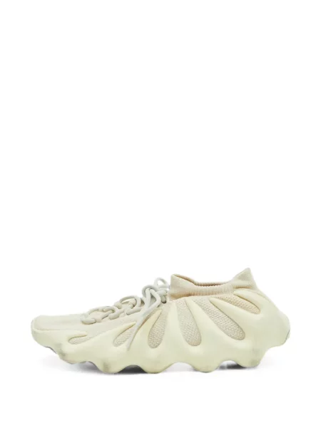 Sneakerși Adidas Yeezy cu șireturi din dantelă