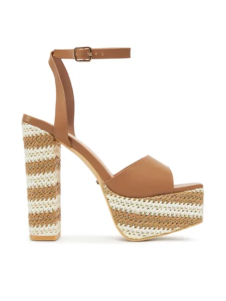 Босоніжки DeeZee коричневий