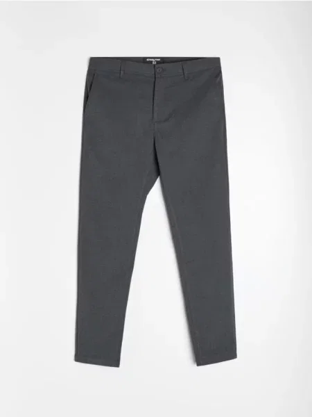 Sinsay Slim fit chino kalhoty s podílem viskózy šedá