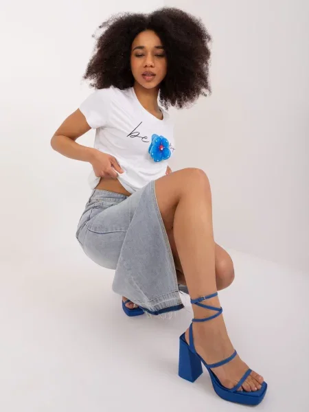 Bluza Fashionhunters s cvjetnim printom bijela