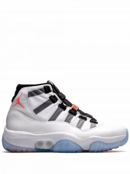 Sneakerși Jordan alb
