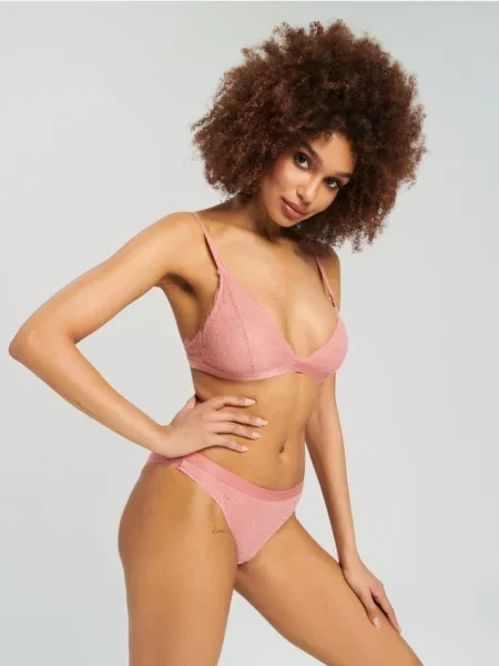 Класичні трусики з мережива пильно-рожевий рожеві