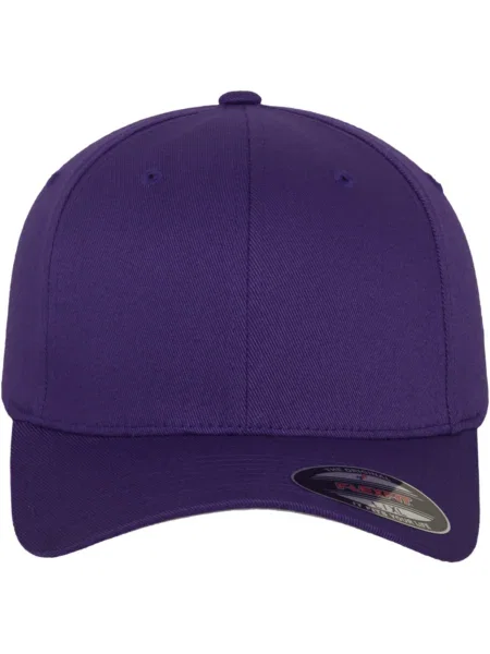 Șapcă Flexfit violet