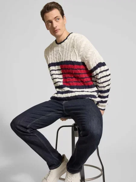 Sweter z dzianiny o kroju relaxed fit z czystej bawełny Tommy Hilfiger biały
