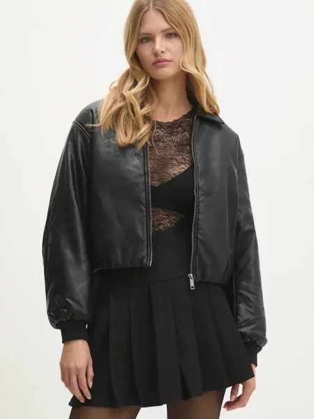 Яке Answear Lab преходен модел черно