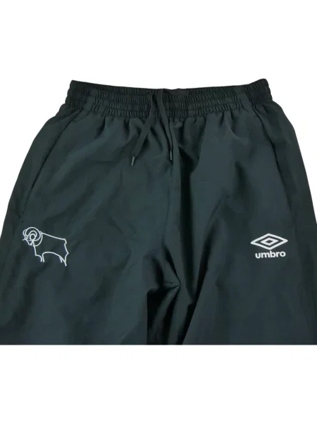 Pantaloni Umbro negru