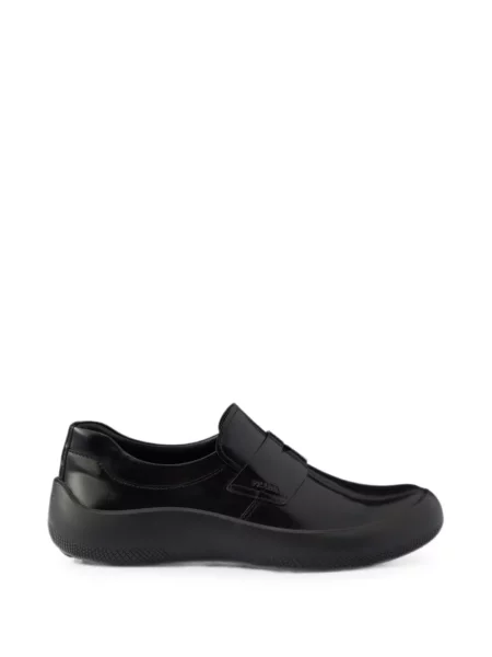 Pantofi loafer Prada din piele negru