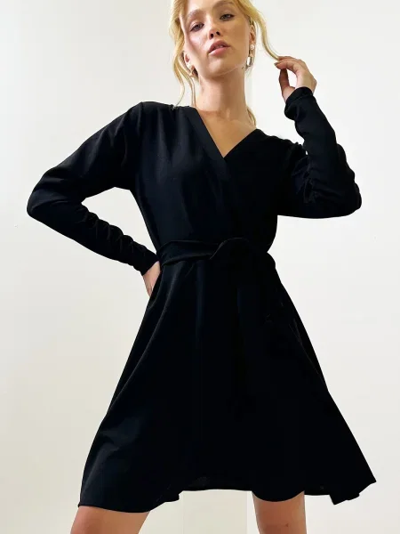 Dzianinowa sukienka dzianinowa Trend Alaçatı Stili dzwony garniturowa czarna