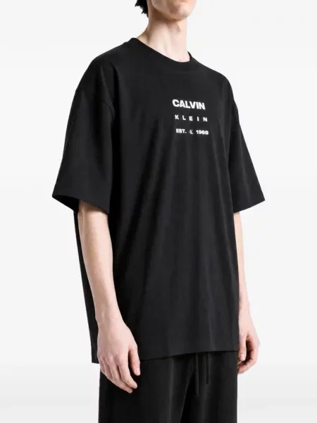Marškinėliai Calvin Klein juoda