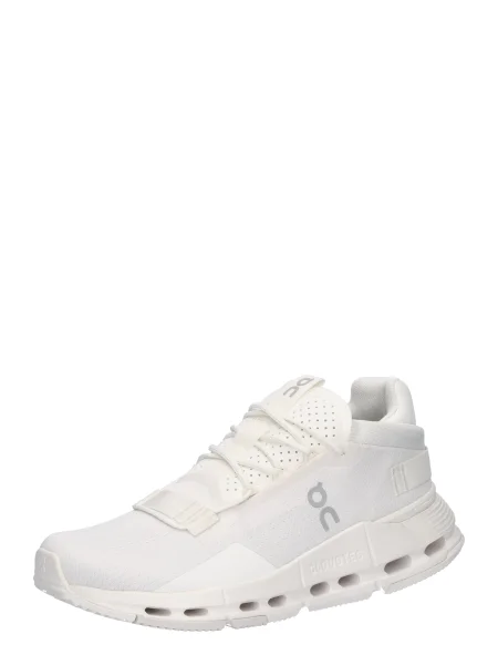 Sneakerși On alb