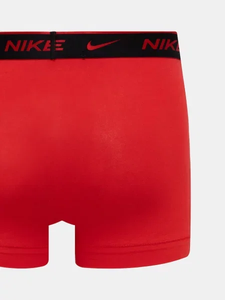 Боксеры Nike красные