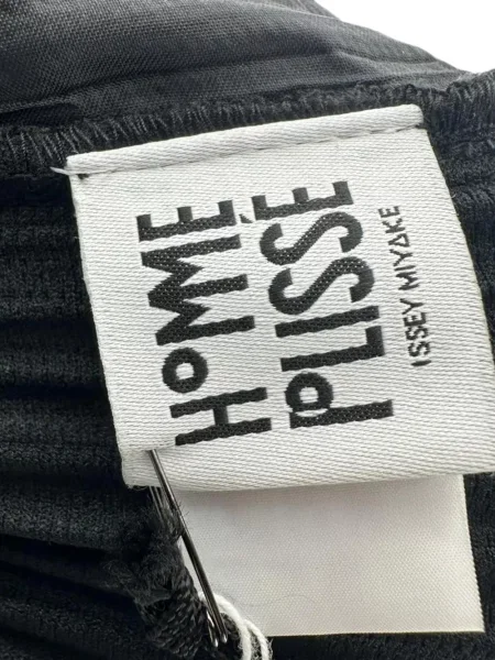 Pantaloni Issey Miyake negru