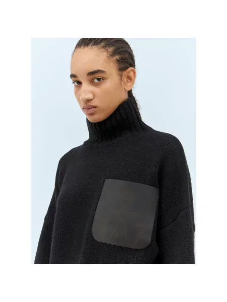 Golf Jw Anderson z wysokim kołnierzem wełniany z naszywanymi kieszeniami czarny