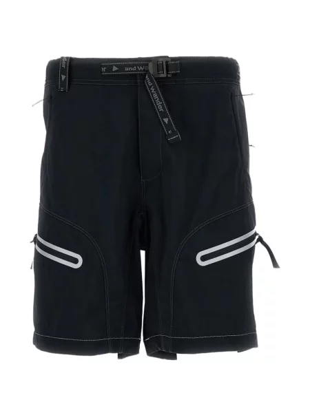 Pantaloni scurți And Wander impermeabile negru