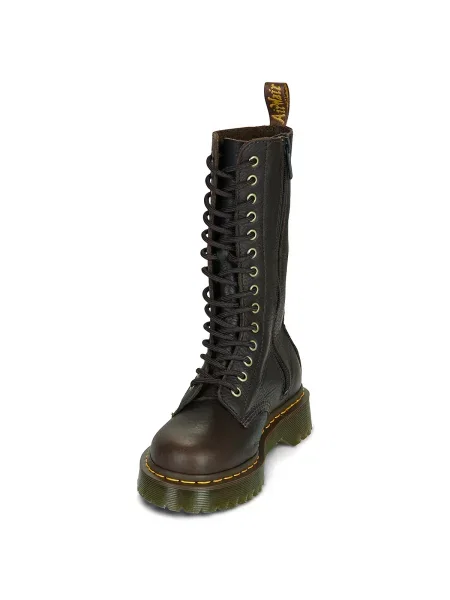 Pantofi Dr. Martens maro