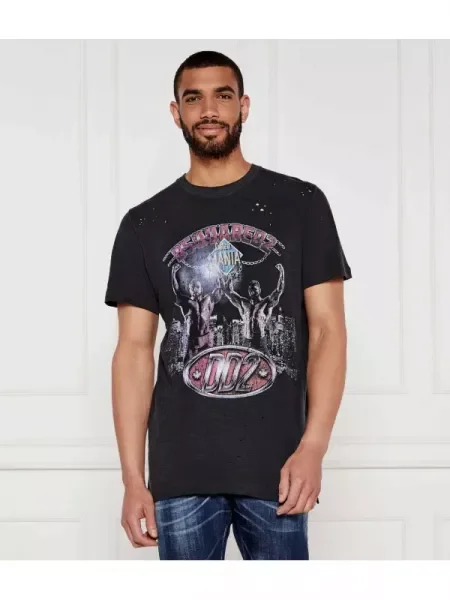 Tricou