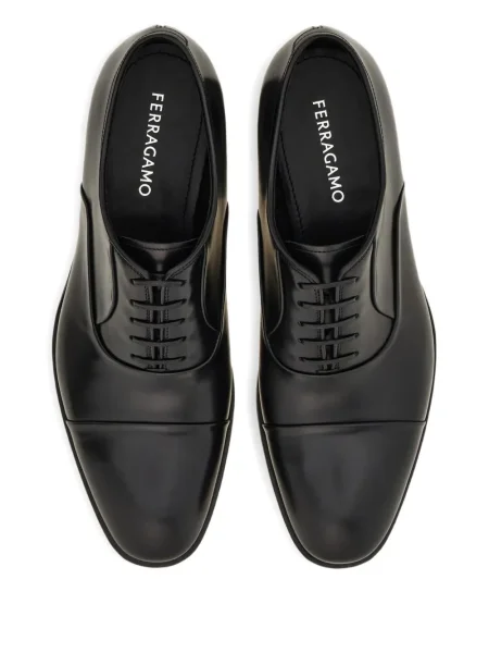 Oxford Ferragamo din piele negru