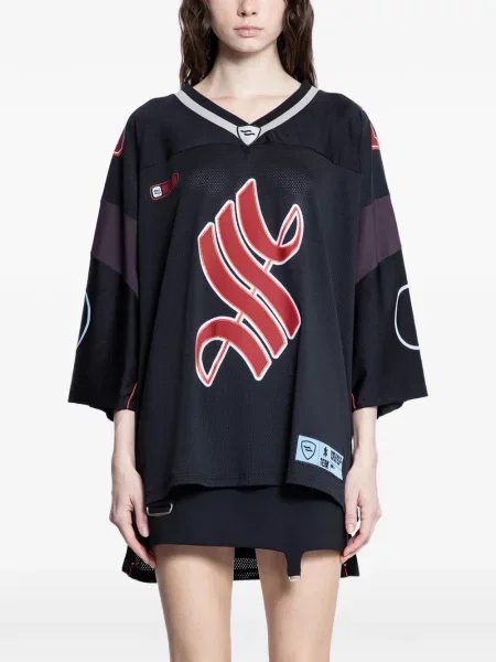 Koszulka Ssheena z dekoltem w serek czarna