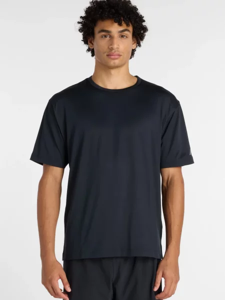 Спортивная футболка New Balance черная