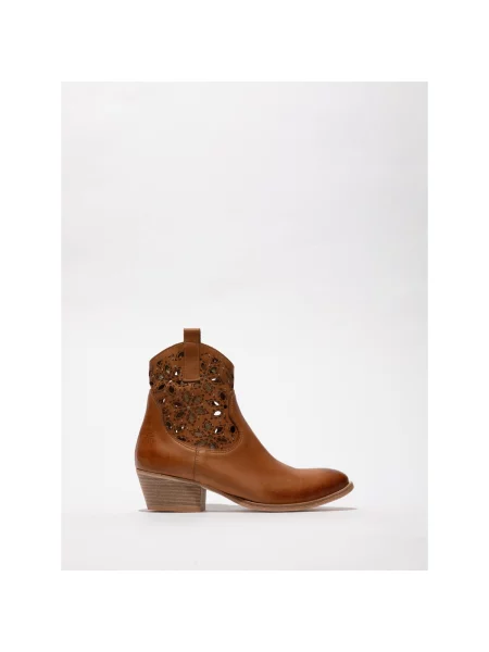 Pantofi Fly London maro
