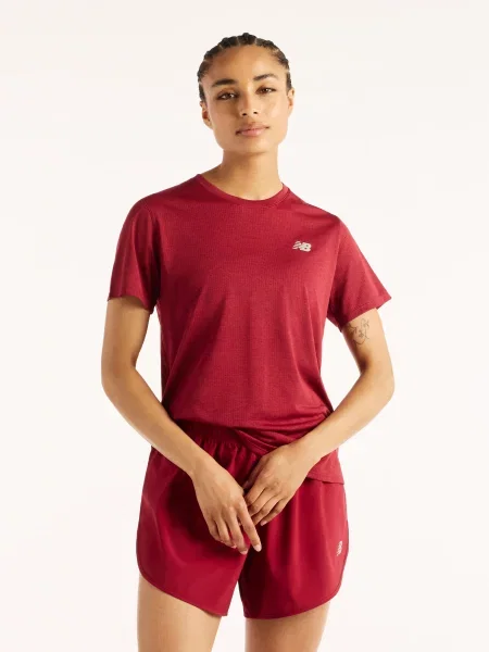 Спортивная футболка New Balance красная