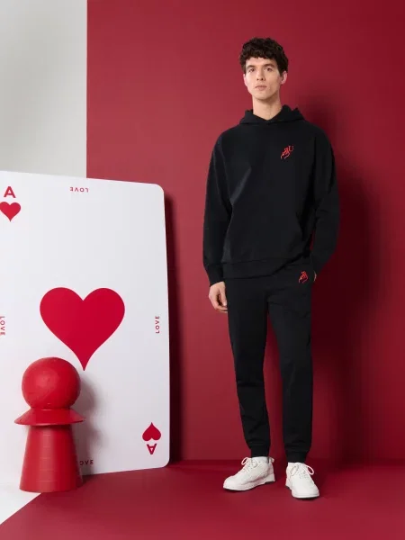 Спортивные штаны Sinsay черные